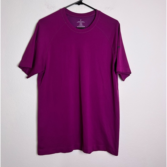 Fabletics - The Training Day Tee - Picture 2 of 4